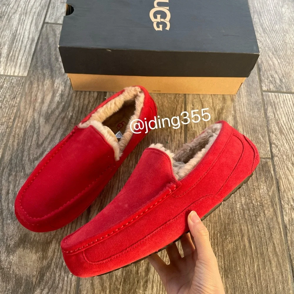 Brand New UGG Men’s Slippers (Samba Red)